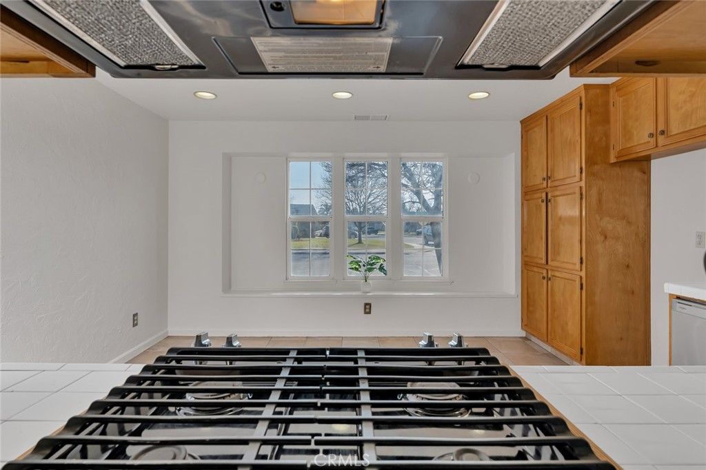 Image 18 of property listing at 1828 College Greens, Los Banos, CA 93635