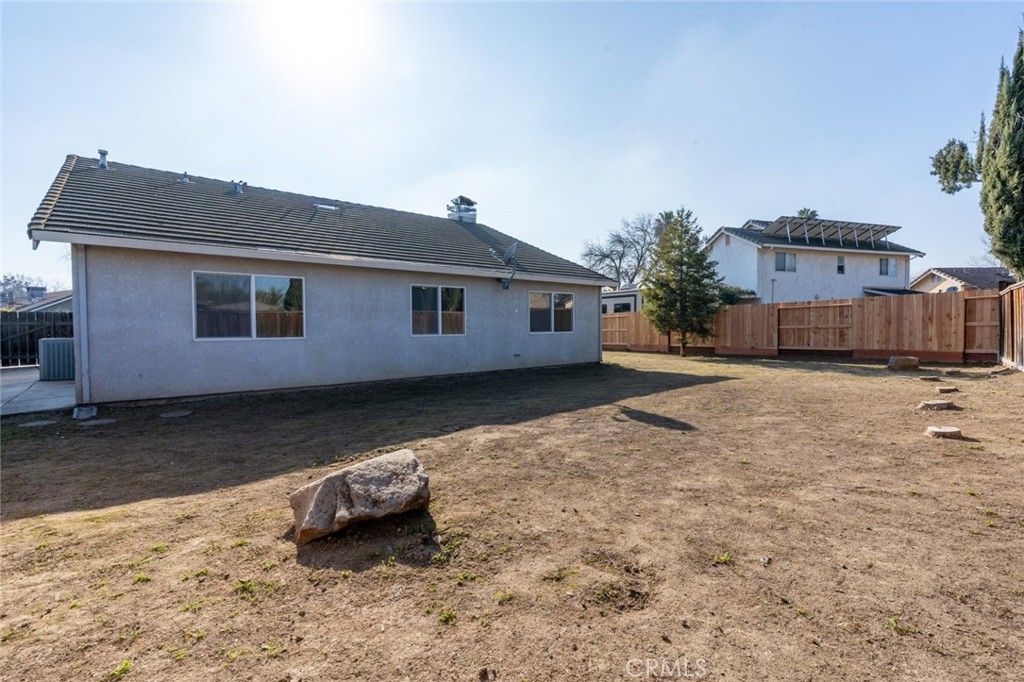 Image 36 of property listing at 1828 College Greens, Los Banos, CA 93635