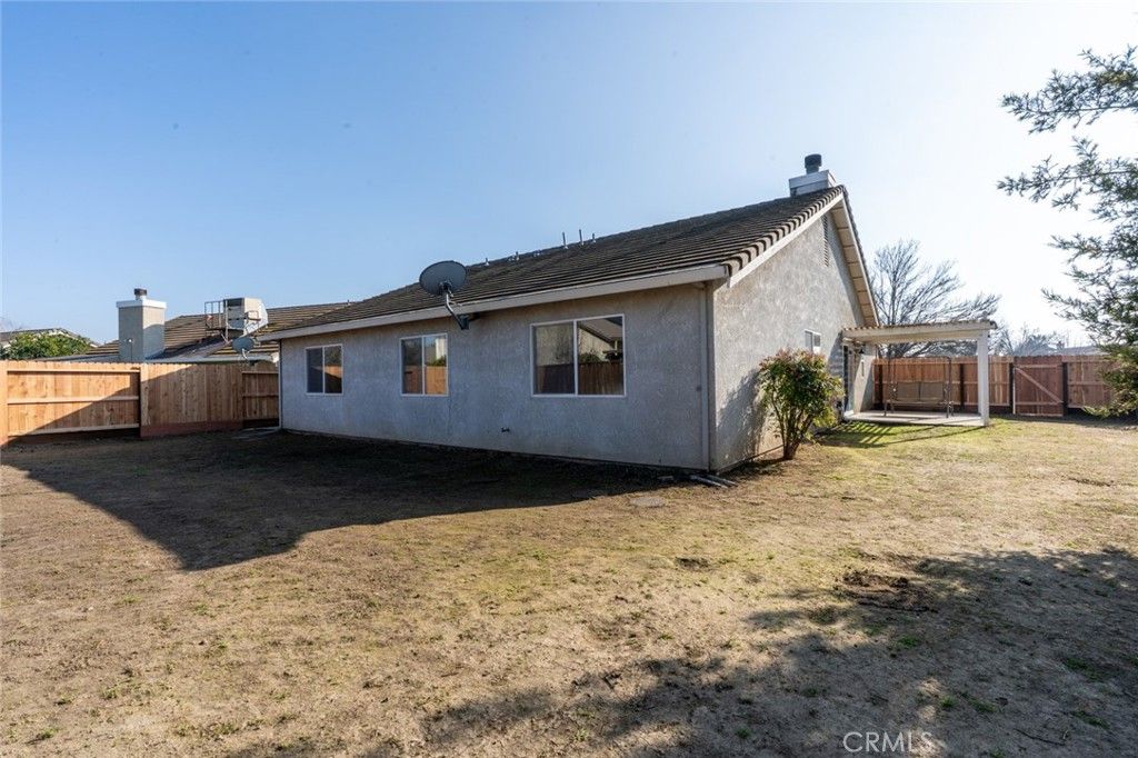 Image 38 of property listing at 1828 College Greens, Los Banos, CA 93635