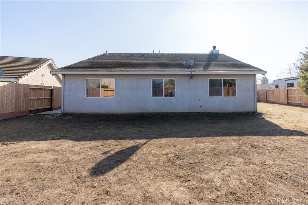 Image 39 of property listing at 1828 College Greens, Los Banos, CA 93635