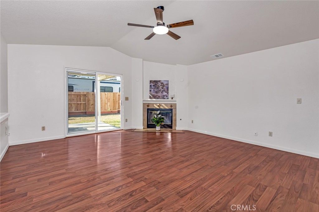 Image 9 of property listing at 1828 College Greens, Los Banos, CA 93635