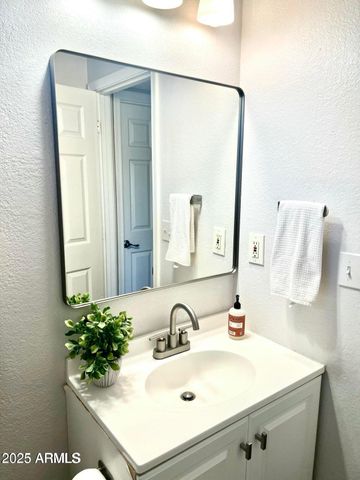 1287 N ALMA SCHOOL Road 113, Chandler, AZ 85224