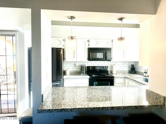 1287 N ALMA SCHOOL Road 113, Chandler, AZ 85224