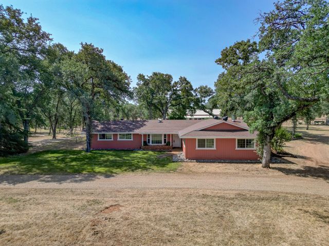 18585 & 18587 Alice Court, Cottonwood, CA 96022