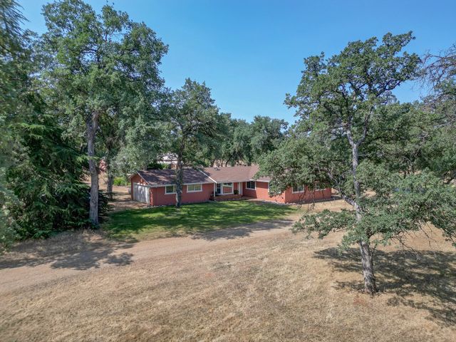 18585 & 18587 Alice Court, Cottonwood, CA 96022