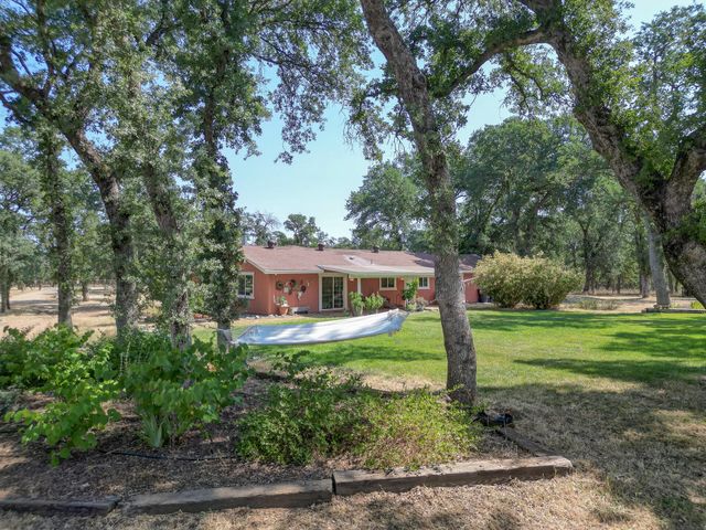 18585 & 18587 Alice Court, Cottonwood, CA 96022