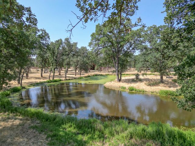 18585 & 18587 Alice Court, Cottonwood, CA 96022