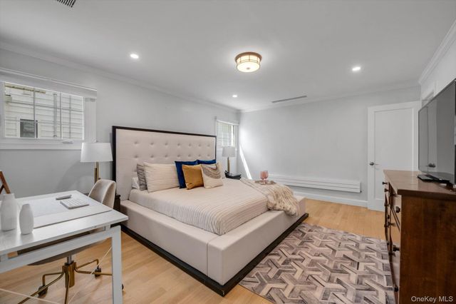 10 Thompson Drive, East Rockaway, NY 11518