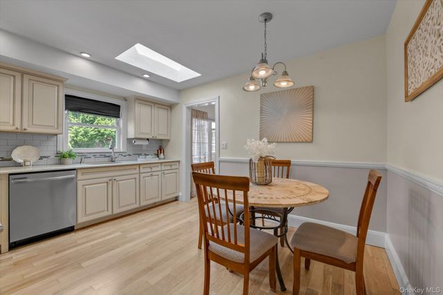 10 Thompson Drive, East Rockaway, NY 11518