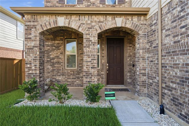 10318 Mount Winchell Drive, Iowa Colony, TX 77583