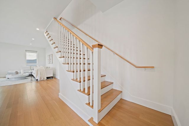 260 Beacon 201, Somerville, MA 02143