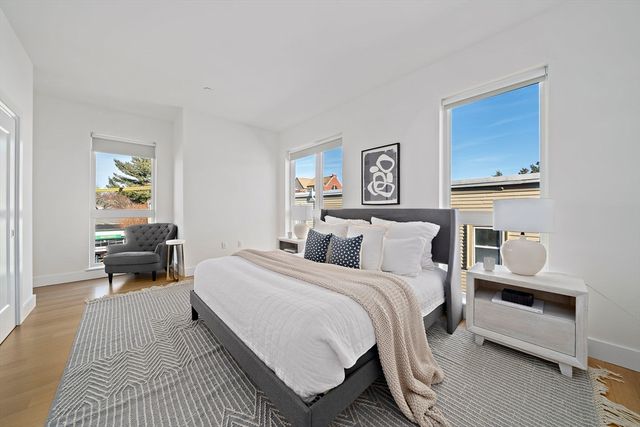 260 Beacon 201, Somerville, MA 02143