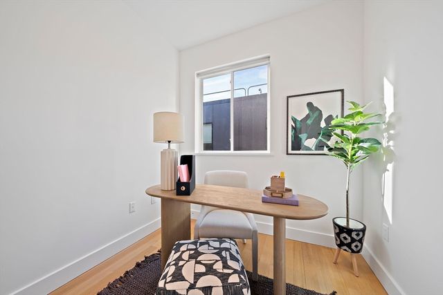 260 Beacon 201, Somerville, MA 02143