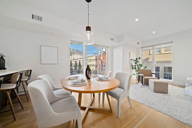 260 Beacon 201, Somerville, MA 02143