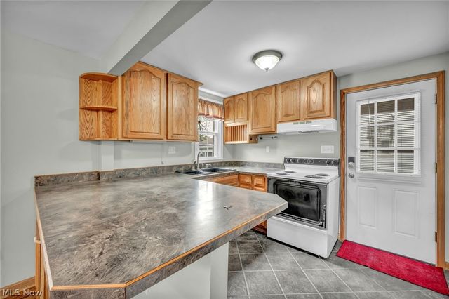 228 Sanford Street, Ravenna, OH 44266