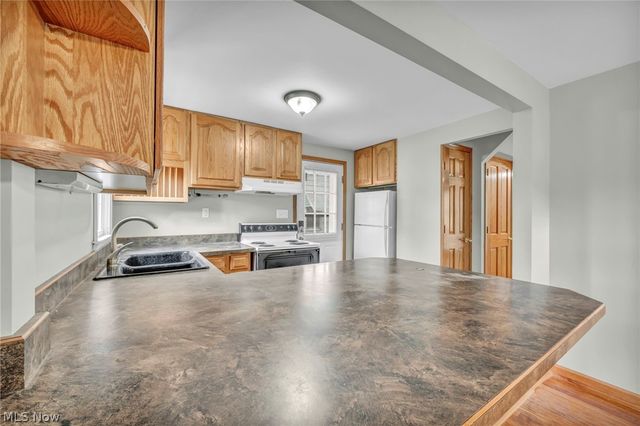 228 Sanford Street, Ravenna, OH 44266