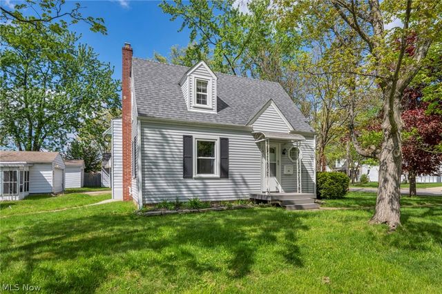 228 Sanford Street, Ravenna, OH 44266
