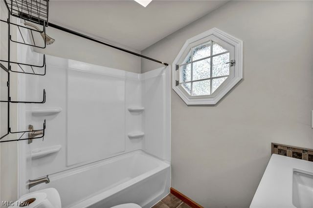 228 Sanford Street, Ravenna, OH 44266