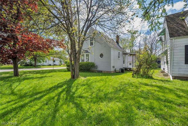 228 Sanford Street, Ravenna, OH 44266