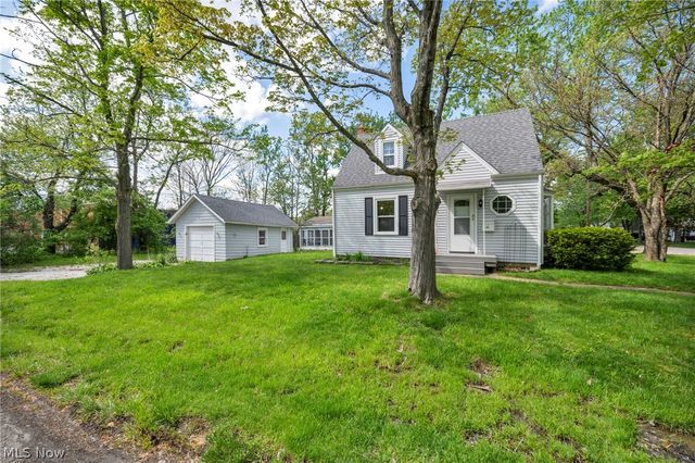 228 Sanford Street, Ravenna, OH 44266