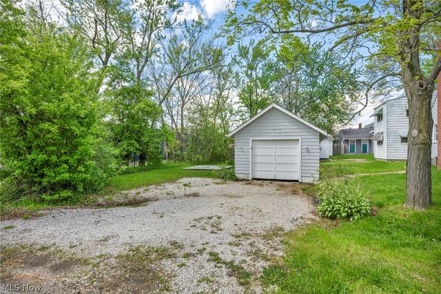 228 Sanford Street, Ravenna, OH 44266