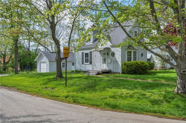 228 Sanford Street, Ravenna, OH 44266
