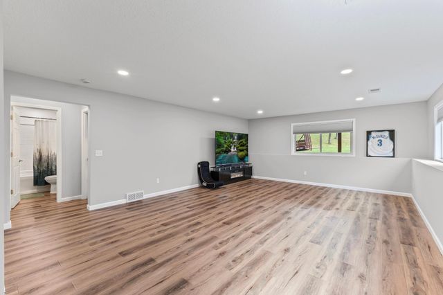 2002 Buffalo Run Road, Buffalo, MN 55313