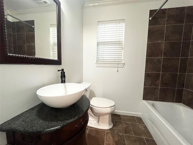 11126 Hanning Lane, Houston, TX 77041