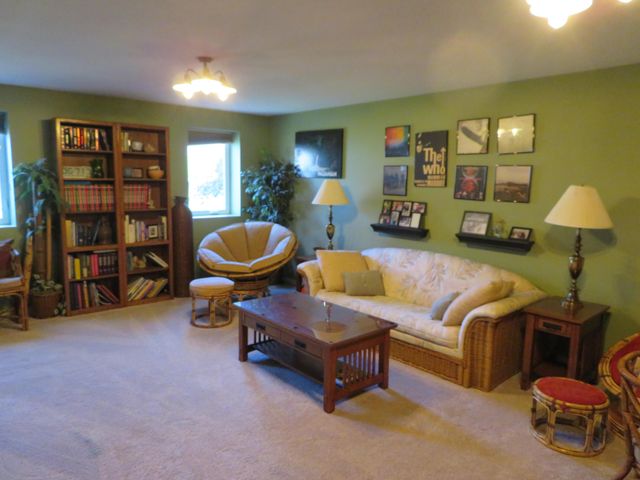 945 Farmington Lane, Delaware, OH 43015