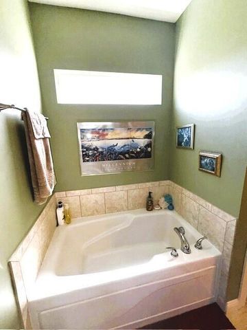 945 Farmington Lane, Delaware, OH 43015