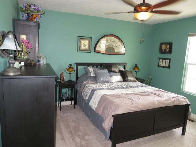 945 Farmington Lane, Delaware, OH 43015