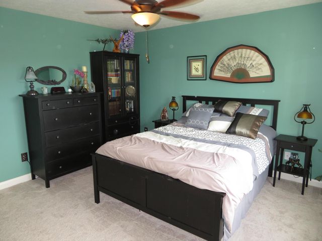 945 Farmington Lane, Delaware, OH 43015