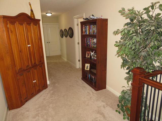 945 Farmington Lane, Delaware, OH 43015