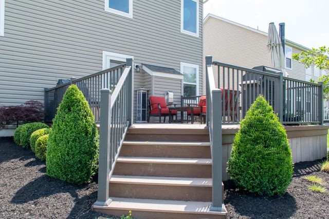 945 Farmington Lane, Delaware, OH 43015