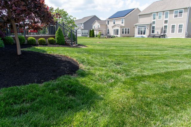 945 Farmington Lane, Delaware, OH 43015