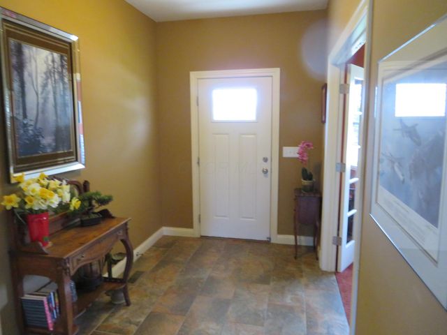 945 Farmington Lane, Delaware, OH 43015