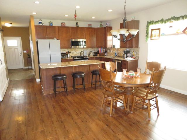 945 Farmington Lane, Delaware, OH 43015