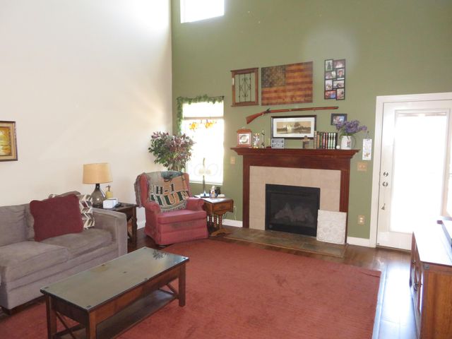 945 Farmington Lane, Delaware, OH 43015