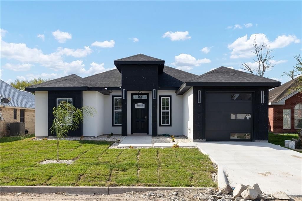 417 S Bowie Street, Elsa, TX 78543