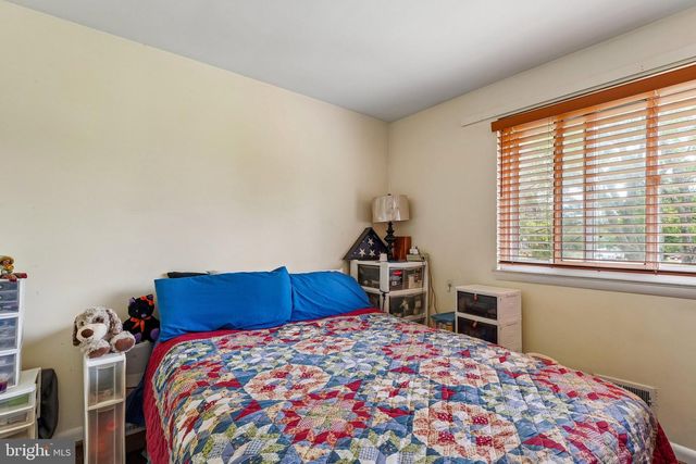 7301 SHEFFIELD DR, Temple Hills, MD 20748