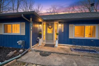 23330 Canfield Avenue, Farmington Hills, MI 48336