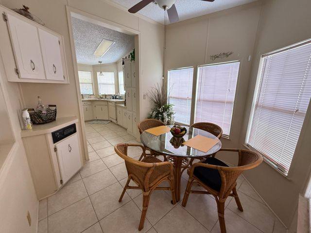679 Sunny S Avenue, Boynton Beach, FL 33436