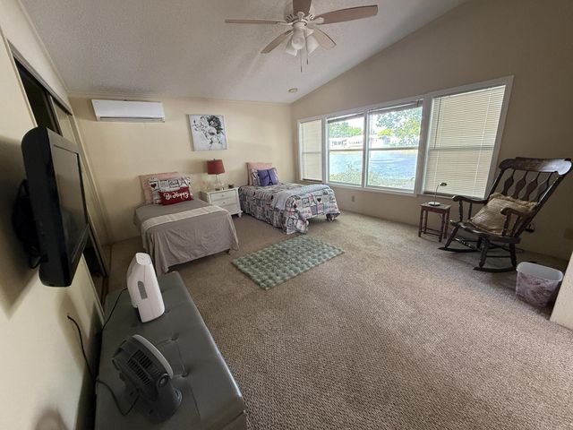 679 Sunny S Avenue, Boynton Beach, FL 33436