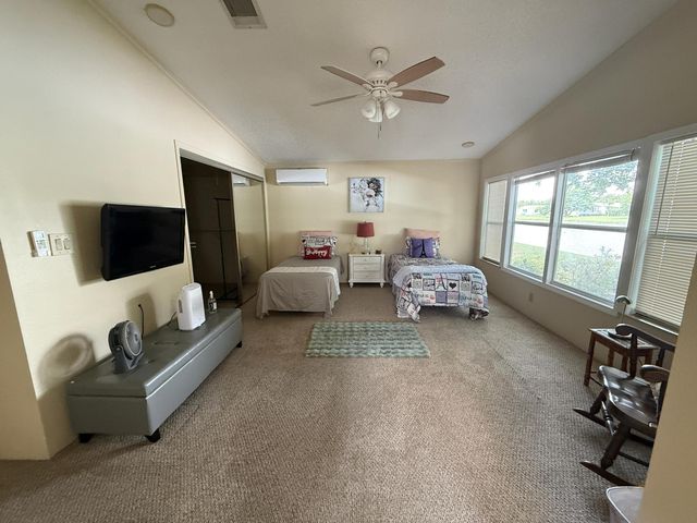 679 Sunny S Avenue, Boynton Beach, FL 33436