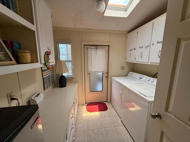 679 Sunny S Avenue, Boynton Beach, FL 33436