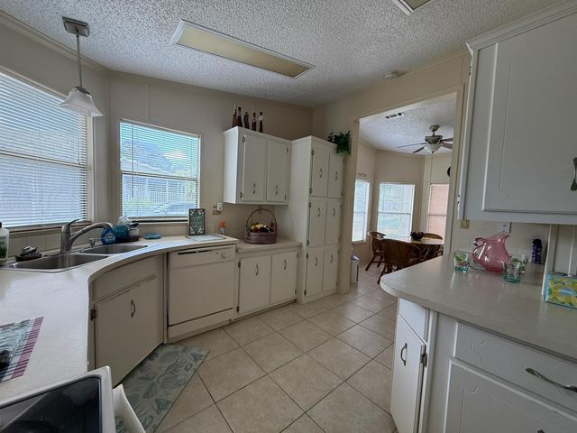 679 Sunny S Avenue, Boynton Beach, FL 33436