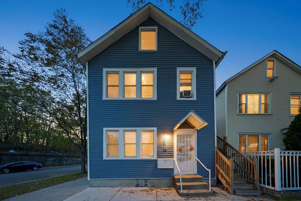 4858 S JUSTINE Street, Chicago, IL 60609