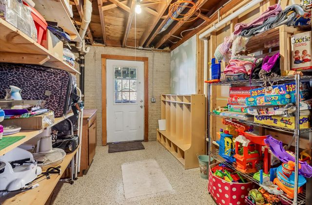 6219 S Union Street, Des Moines, IA 50315