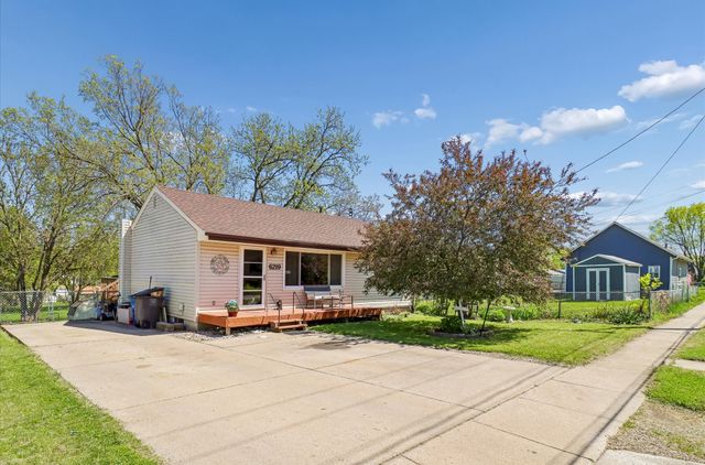 6219 S Union Street, Des Moines, IA 50315