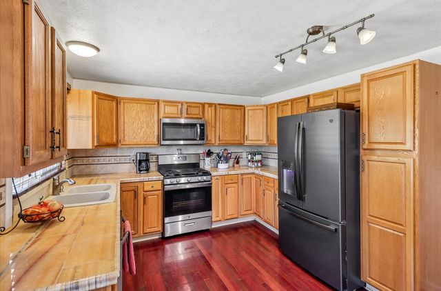 6219 S Union Street, Des Moines, IA 50315